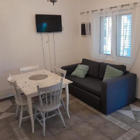 Apartmani Aneri Vir Esterno foto