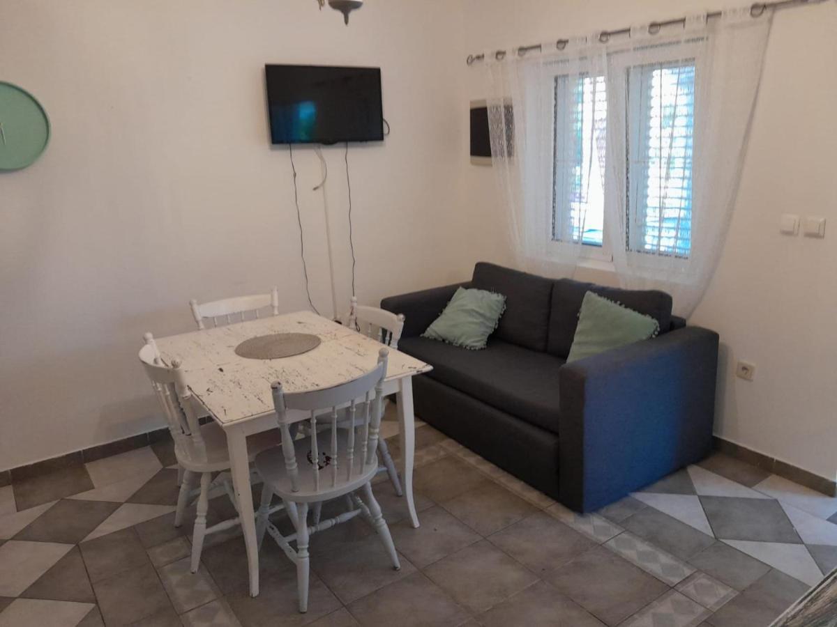 Apartmani Aneri Vir Esterno foto