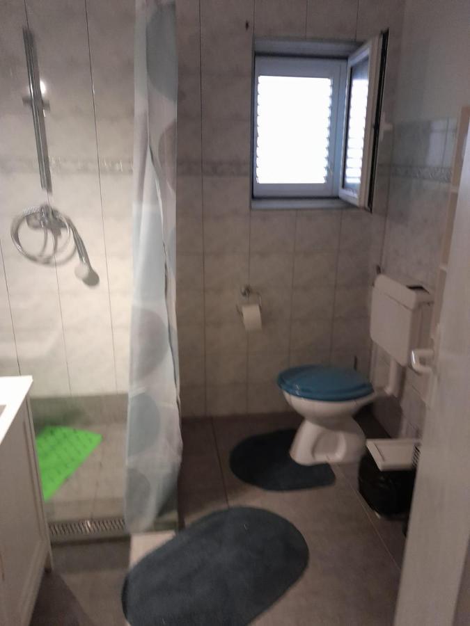 Apartmani Aneri Vir Esterno foto