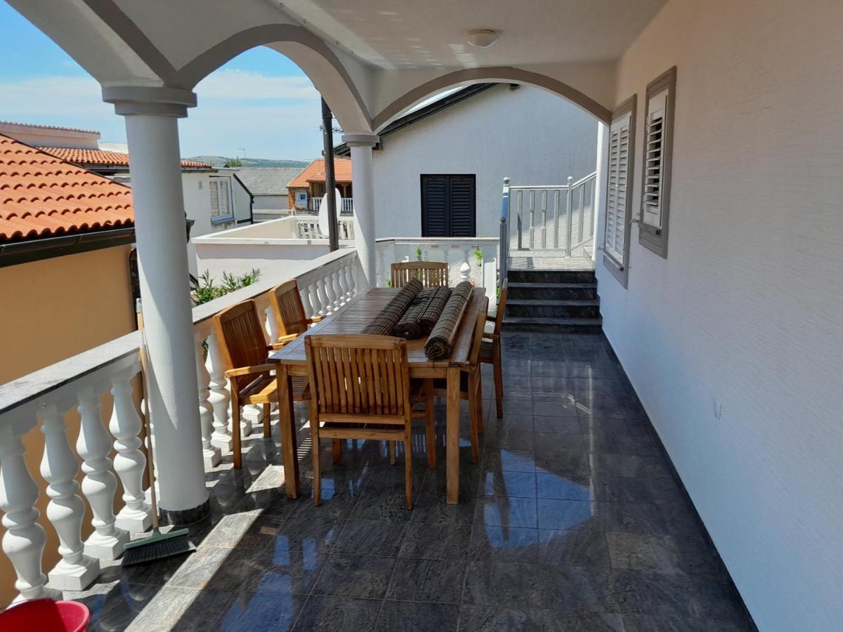 Apartmani Aneri Vir Esterno foto