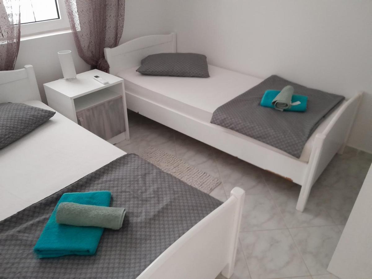 Apartmani Aneri Vir Esterno foto
