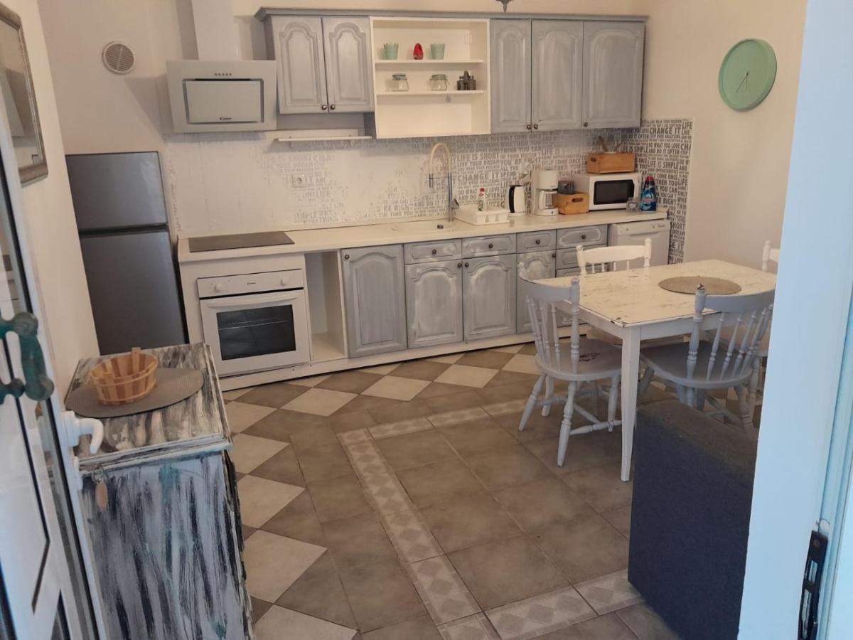 Apartmani Aneri Vir Esterno foto